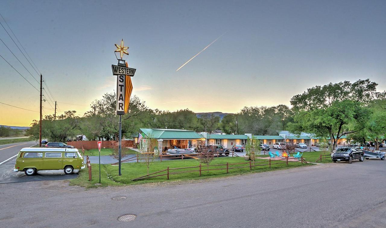 Western Star Inn Rifle Exterior photo