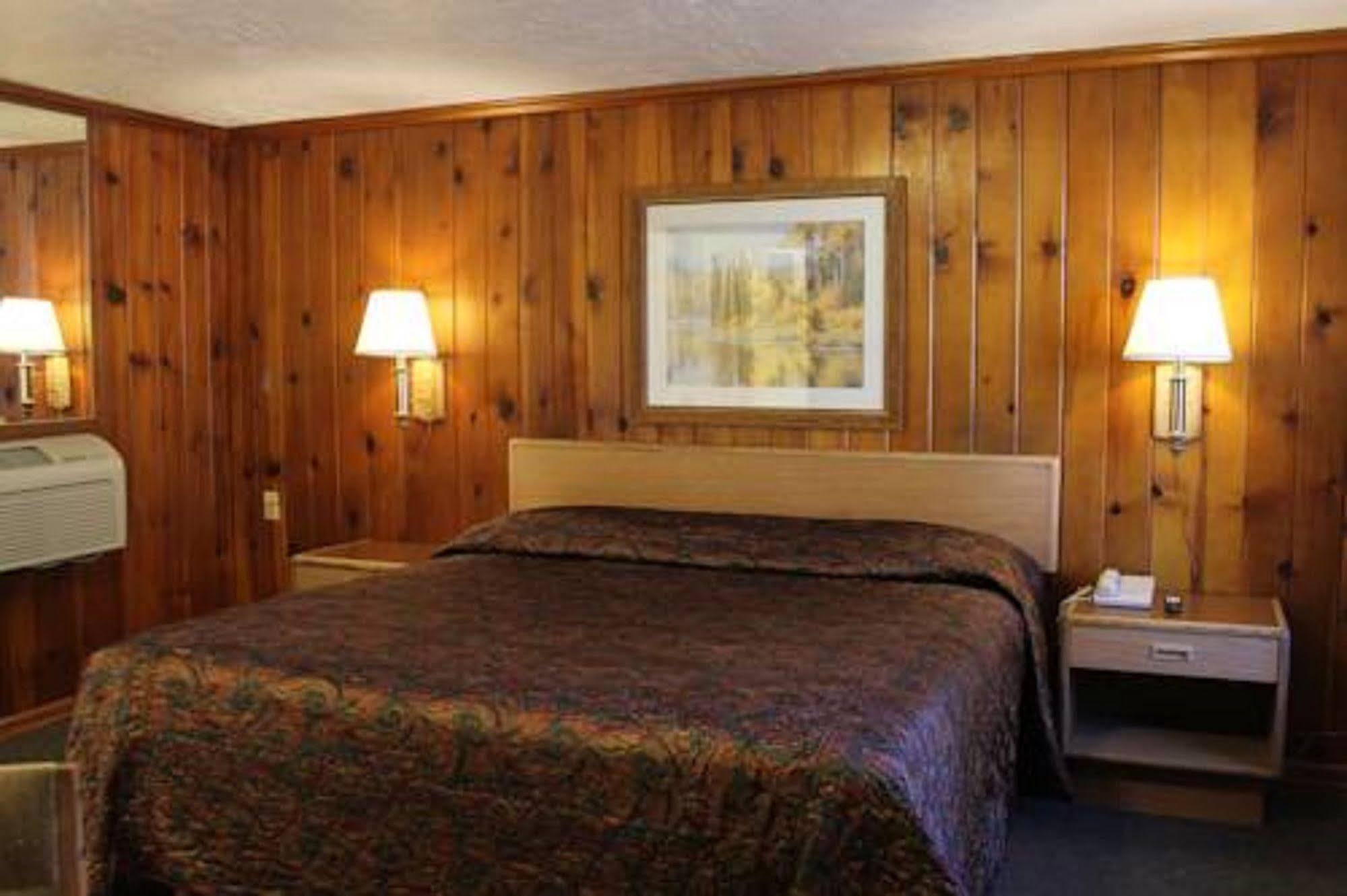 Western Star Inn Rifle Exterior photo